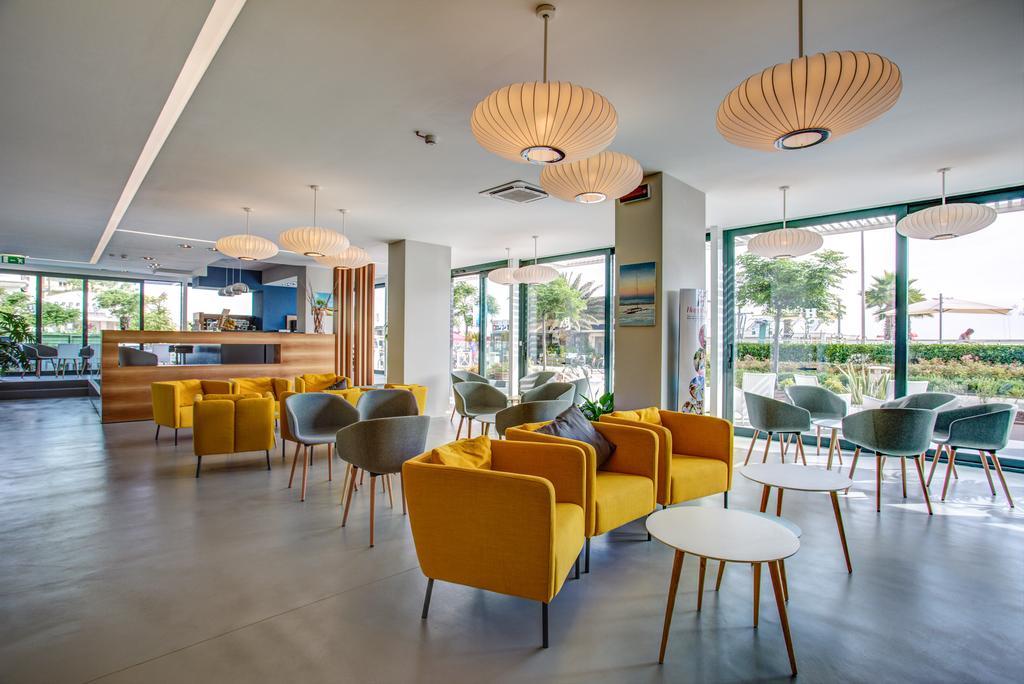 Hotel Commodore Риччоне Екстер'єр фото