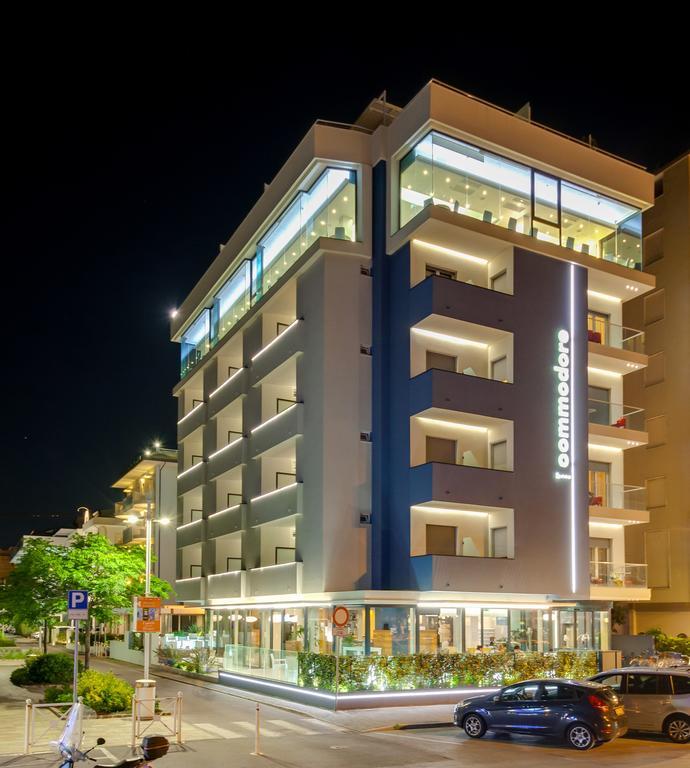 Hotel Commodore Риччоне Екстер'єр фото